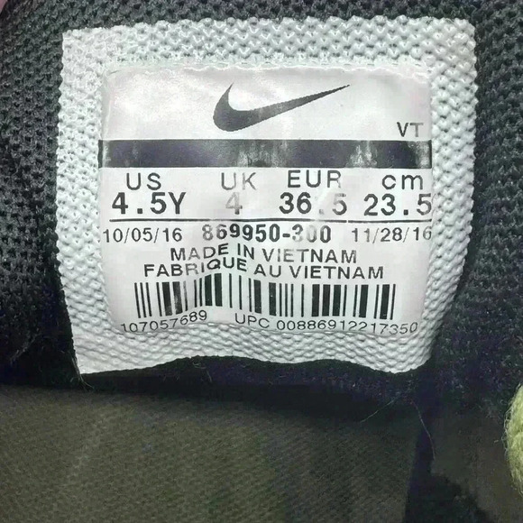 Men's Nike Air Max 90, Running Shoe, Green, Size Youth 4.5Y Womens Size 6 - Picture 7 of 8